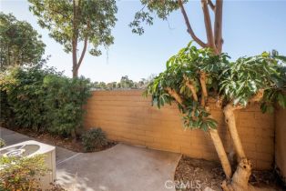 Condominium, 122 Cartier Aisle, Irvine, CA 92620 - 32