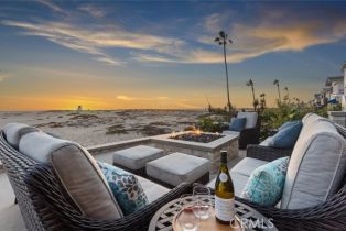 Single Family Residence, 310 Oceanfront, Newport Beach, CA 92661 - 32
