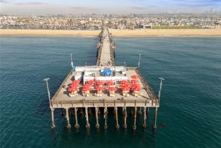 Single Family Residence, 310 Oceanfront, Newport Beach, CA 92661 - 55