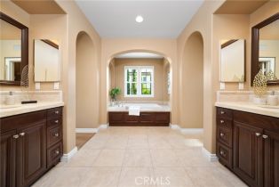 Single Family Residence, 64 Winding way, Irvine, CA 92620 - 31