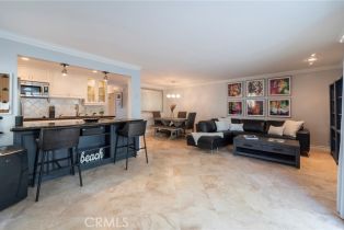 Condominium, 711 Pacific Coast, Huntington Beach, CA 92648 - 10