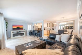 Condominium, 711 Pacific Coast, Huntington Beach, CA 92648 - 11