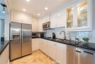 Condominium, 711 Pacific Coast, Huntington Beach, CA 92648 - 18