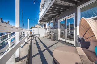 Single Family Residence, 16791 Bayview dr, Huntington Beach, CA 92649 - 16