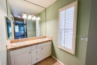 Condominium, 33 Perennial, Irvine, CA 92603 - 28