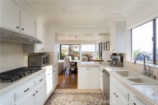 Single Family Residence, 231 Santa Ana ave, Newport Beach, CA 92663 - 10