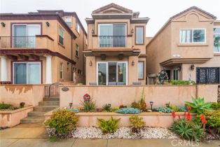 Single Family Residence, 116 11th ST, Huntington Beach, CA  Huntington Beach, CA 92648
