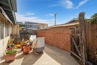 Residential Income, 618 15th st, Huntington Beach, CA 92648 - 7