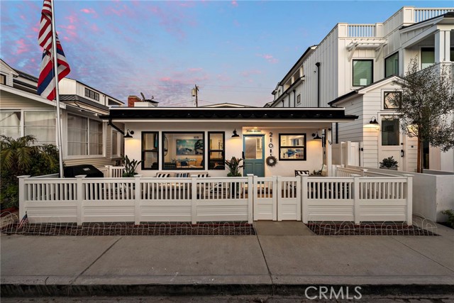 Single Family Residence, 210 Collins ave, Newport Beach, CA 92662 - 1