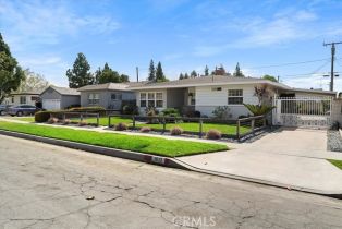 Single Family Residence, 1612 Walnut ave, Fullerton, CA 92833 - 2