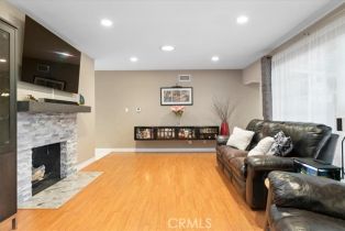 Single Family Residence, 1612 Walnut ave, Fullerton, CA 92833 - 5