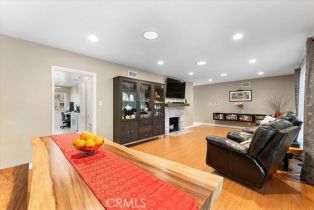 Single Family Residence, 1612 Walnut ave, Fullerton, CA 92833 - 7