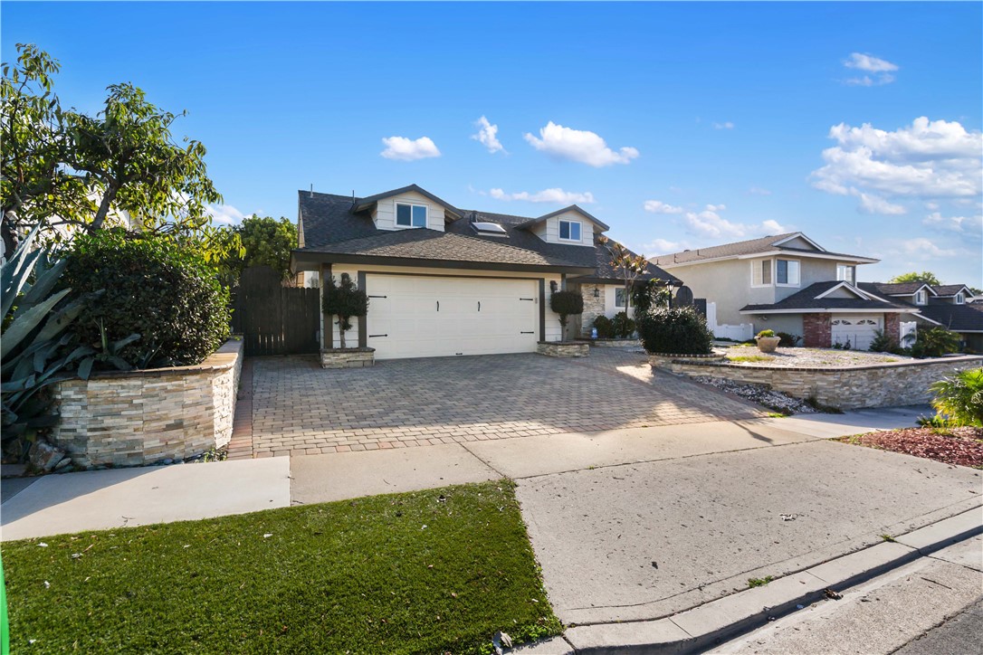 Single Family Residence, 25045 Mackenzie st, Laguna Hills, CA 92653 - 1