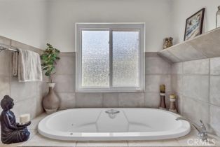 Single Family Residence, 17212 Lynn ln, Huntington Beach, CA 92649 - 17