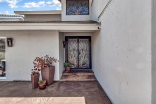 Single Family Residence, 17212 Lynn ln, Huntington Beach, CA 92649 - 4