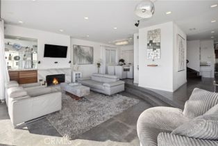 Single Family Residence, 126 Oceanfront, Newport Beach, CA 92661 - 11