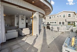 Single Family Residence, 126 Oceanfront, Newport Beach, CA 92661 - 22