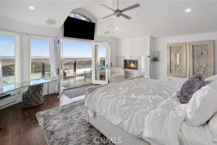 Single Family Residence, 126 Oceanfront, Newport Beach, CA 92661 - 32