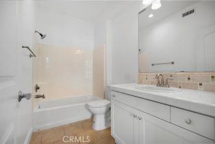 Condominium, 27 Crosspointe, Irvine, CA 92618 - 27