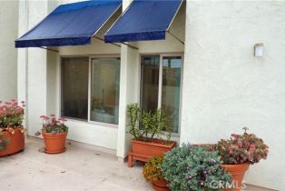 Condominium, 711 Pacific Coast Highway, Huntington Beach, CA 92648 - 13