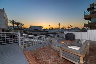 Single Family Residence, 16755 Bay View dr, Huntington Beach, CA 92649 - 41