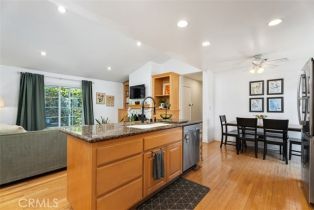 Single Family Residence, 8381 Lomond dr, Huntington Beach, CA 92646 - 8