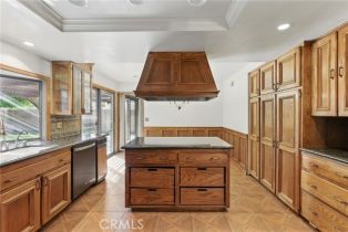 Single Family Residence, 17192 Saint Andrews ln, Huntington Beach, CA 92649 - 10