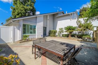 Single Family Residence, 25381 Mackenzie st, Laguna Hills, CA 92653 - 4