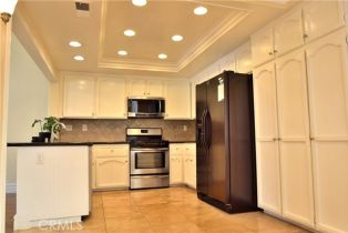 Townhouse, 16 Creekwood, Irvine, CA 92604 - 3