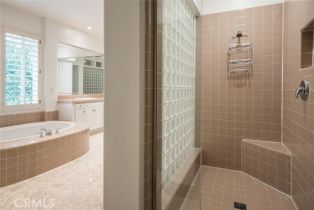 Single Family Residence, 2 Viola, Irvine, CA 92620 - 23