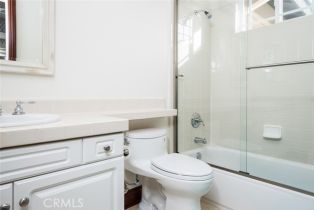 Single Family Residence, 2 Viola, Irvine, CA 92620 - 26