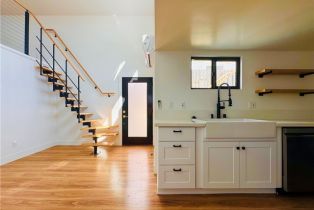 , 1105 Stanford ave, Redondo Beach, CA 90278 - 3