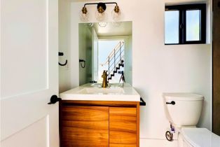 , 1105 Stanford ave, Redondo Beach, CA 90278 - 7