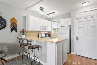 Condominium, 20191 Cape Coral ln, Huntington Beach, CA 92646 - 4