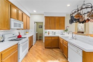 Single Family Residence, 34 Apple Valley, Irvine, CA 92602 - 14