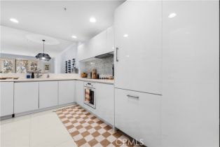 Condominium, 2233 Martin, Irvine, CA 92612 - 3