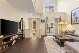 Condominium, 615 Rockefeller, Irvine, CA  Irvine, CA 92612