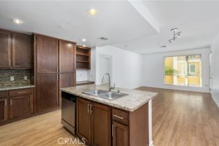 Condominium, 21301 Erwin st, Woodland Hills, CA 91367 - 4