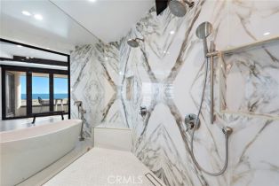 Single Family Residence, 2132 Oceanfront, Newport Beach, CA 92661 - 18