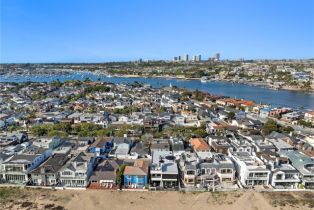 Single Family Residence, 2132 Oceanfront, Newport Beach, CA 92661 - 36