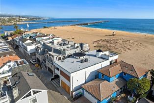 Single Family Residence, 2132 Oceanfront, Newport Beach, CA 92661 - 38