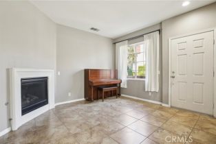 Condominium, 3055 Torrey Pine ln, Orange, CA 92865 - 4