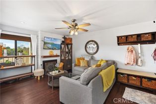 Condominium, 7112 Apricot dr, Irvine, CA 92618 - 7