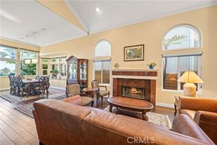 Single Family Residence, 25712 Wood Brook rd, Laguna Hills, CA 92653 - 7