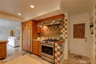 Single Family Residence, 2233 Heather ln, Newport Beach, CA 92660 - 14