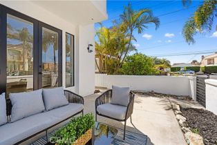 Single Family Residence, 204 Lincoln ave, Huntington Beach, CA 92648 - 4