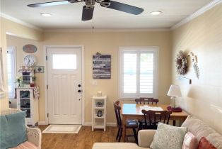 Single Family Residence, 258 17th st, Seal Beach, CA 90740 - 6