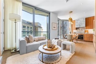 Condominium, 211 Elm Court, Westwood, CA 90067 - 2