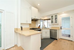 Condominium, 26 Spinnaker, Irvine, CA 92614 - 5