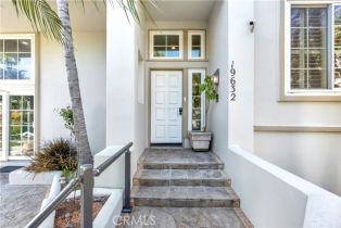 Condominium, 19632 Elmridge ln, Huntington Beach, CA 92648 - 6